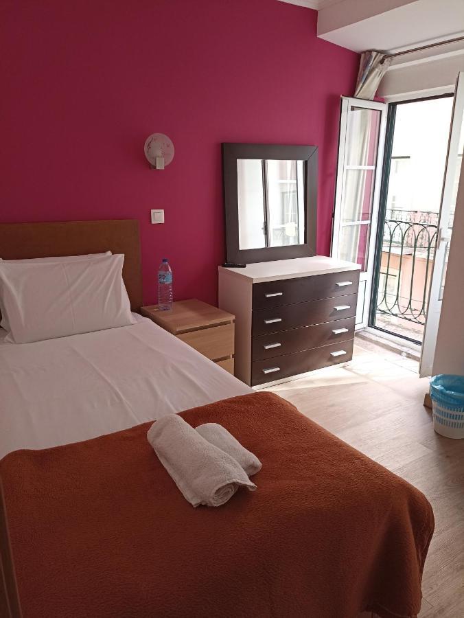 Martim Moniz 28 Guest House Lisbon Luaran gambar