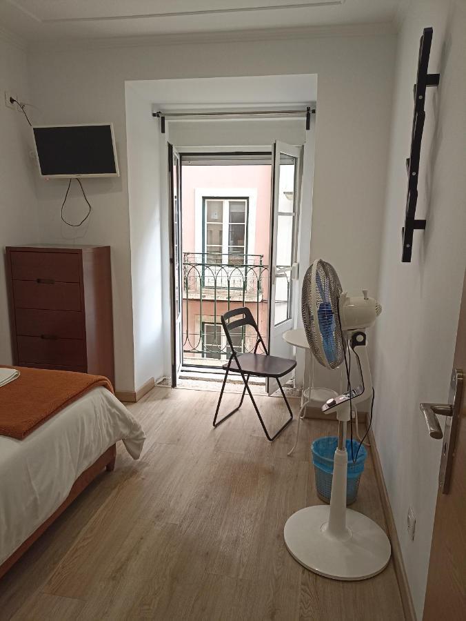 Martim Moniz 28 Guest House Lisbon Luaran gambar