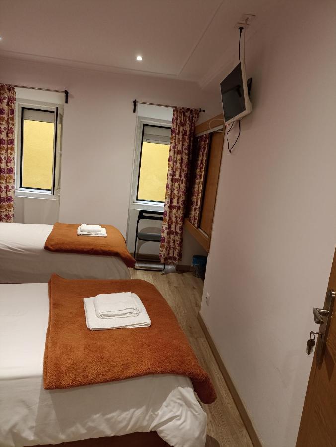 Martim Moniz 28 Guest House Lisbon Luaran gambar