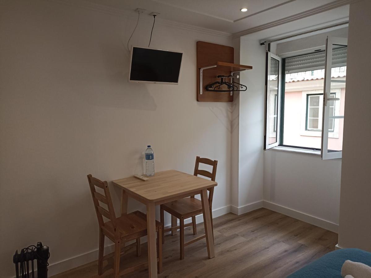 Martim Moniz 28 Guest House Lisbon Luaran gambar