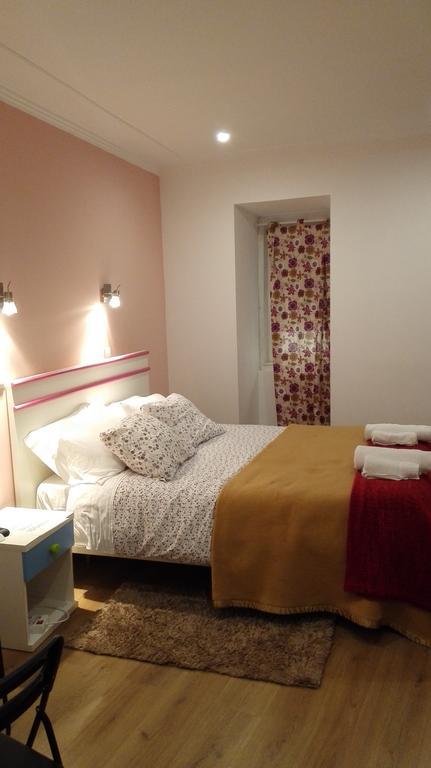 Martim Moniz 28 Guest House Lisbon Bilik gambar
