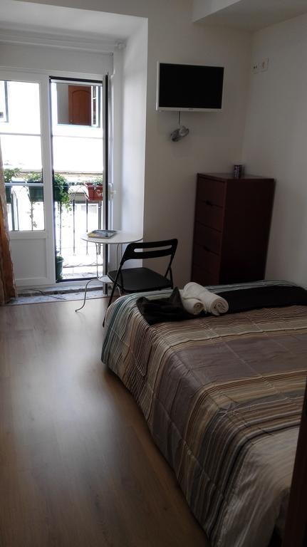 Martim Moniz 28 Guest House Lisbon Luaran gambar