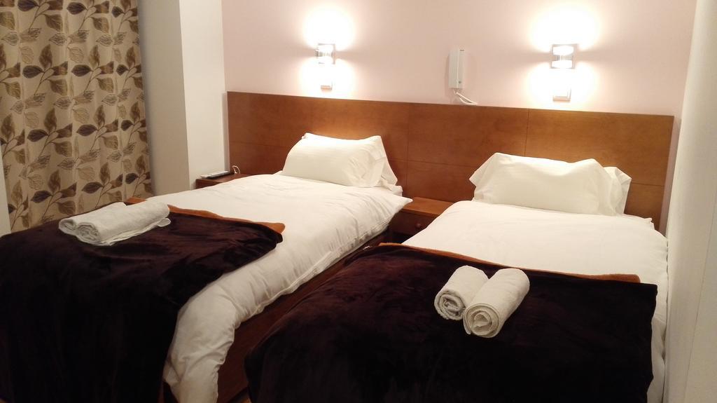 Martim Moniz 28 Guest House Lisbon Luaran gambar