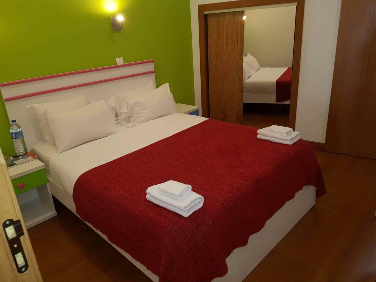 Martim Moniz 28 Guest House Lisbon Luaran gambar