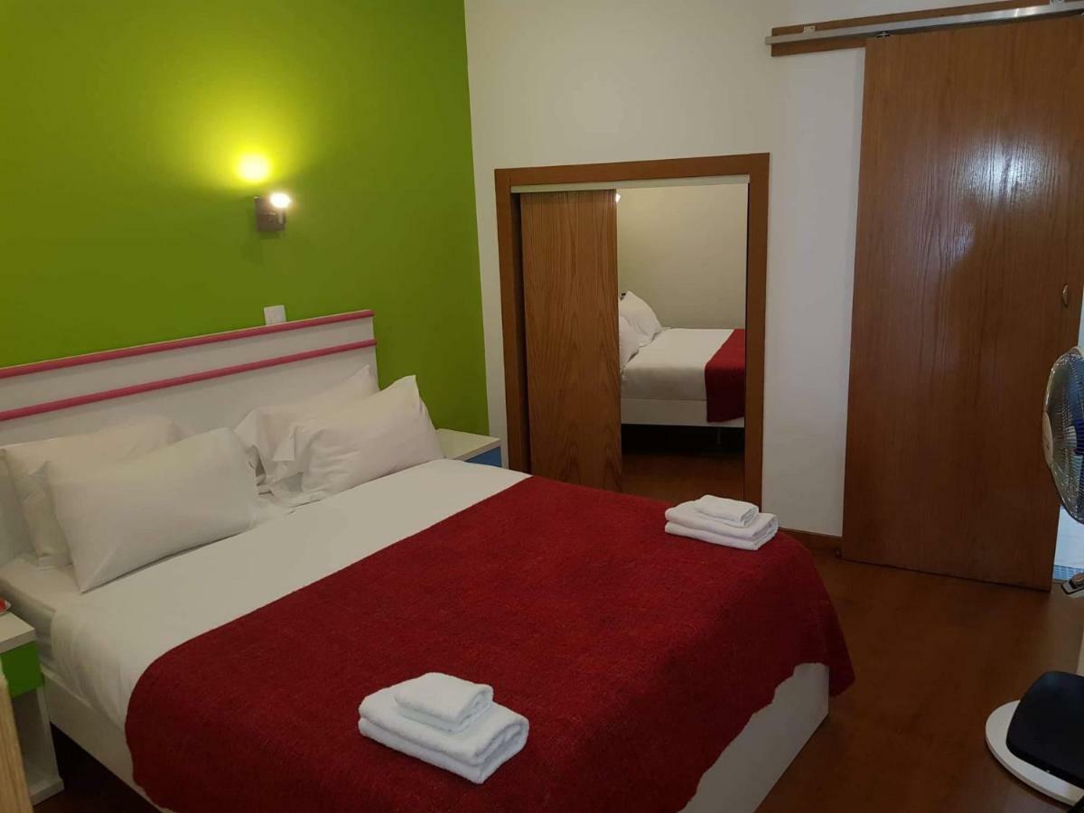 Martim Moniz 28 Guest House Lisbon Luaran gambar